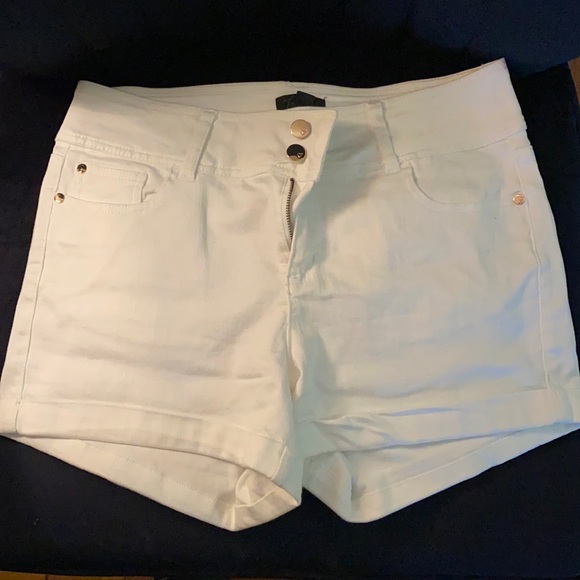 Women’s Shorts, Thalia Sodi, Size 10 - Picture 1 of 5